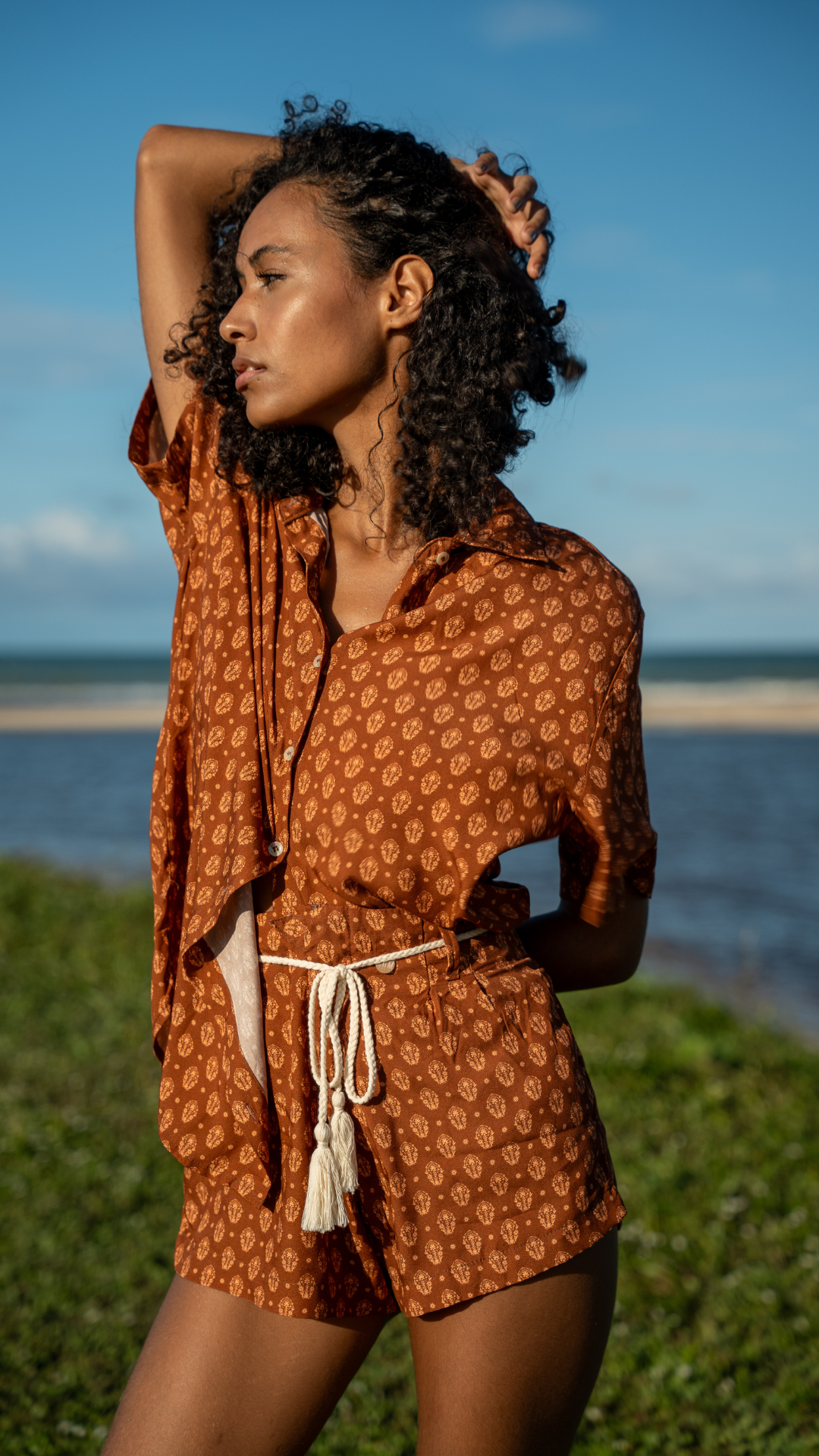 Camisa Botões Manga Curta | Print Florescer Ébano