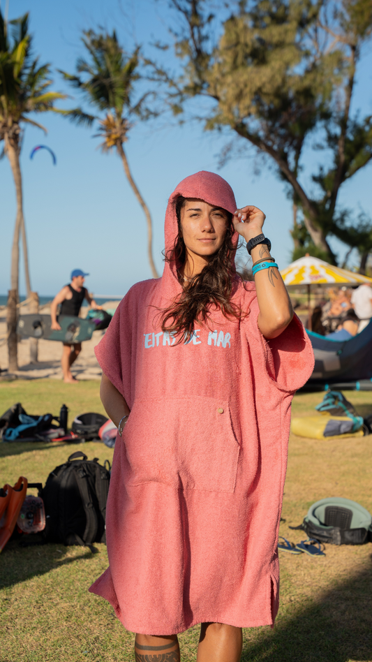 Poncho Feitas de Mar | Cor Coral