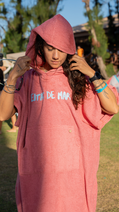 Poncho Feitas de Mar | Cor Coral