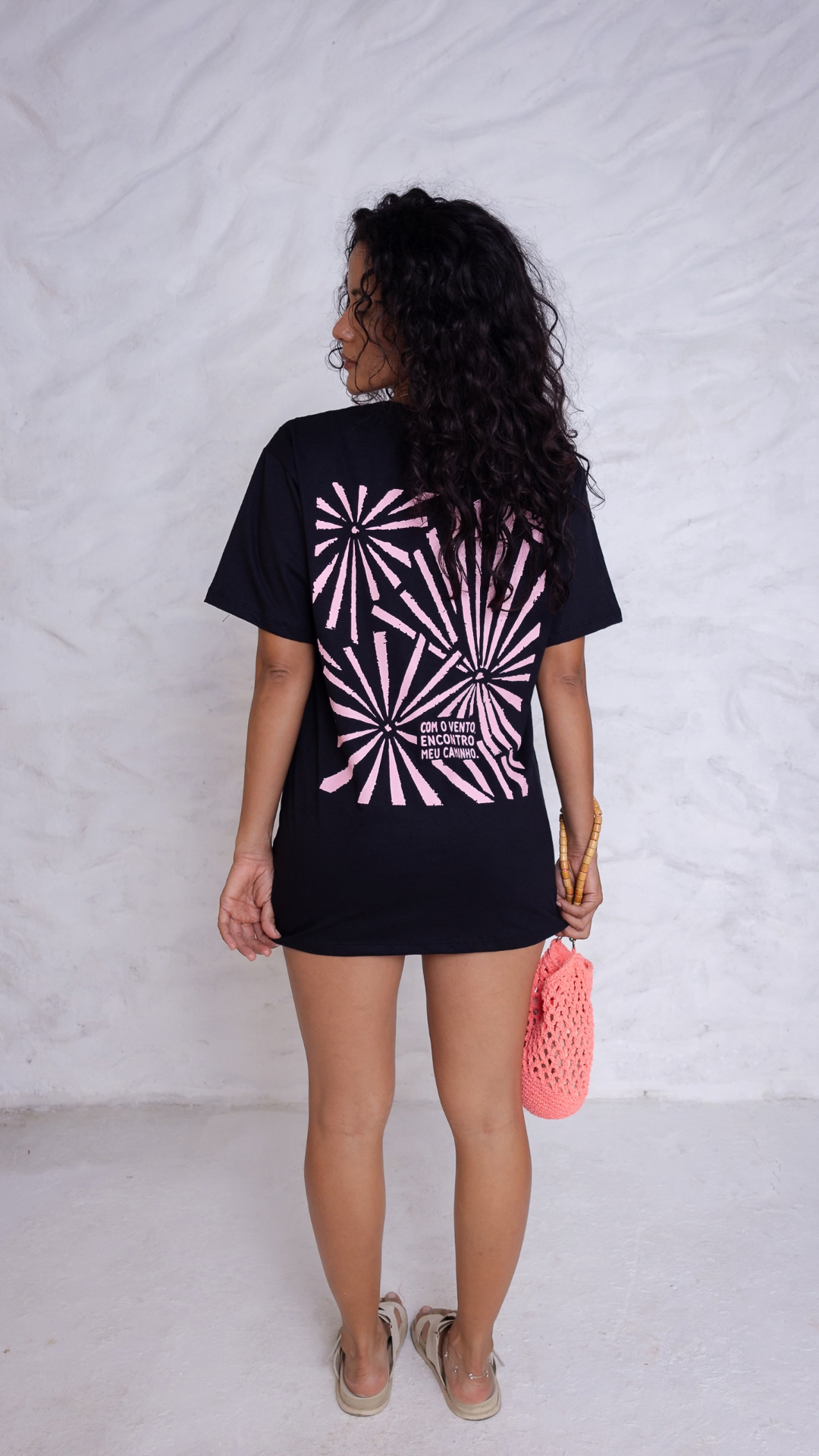 Camiseta Oversized Vento | Cor Breu
