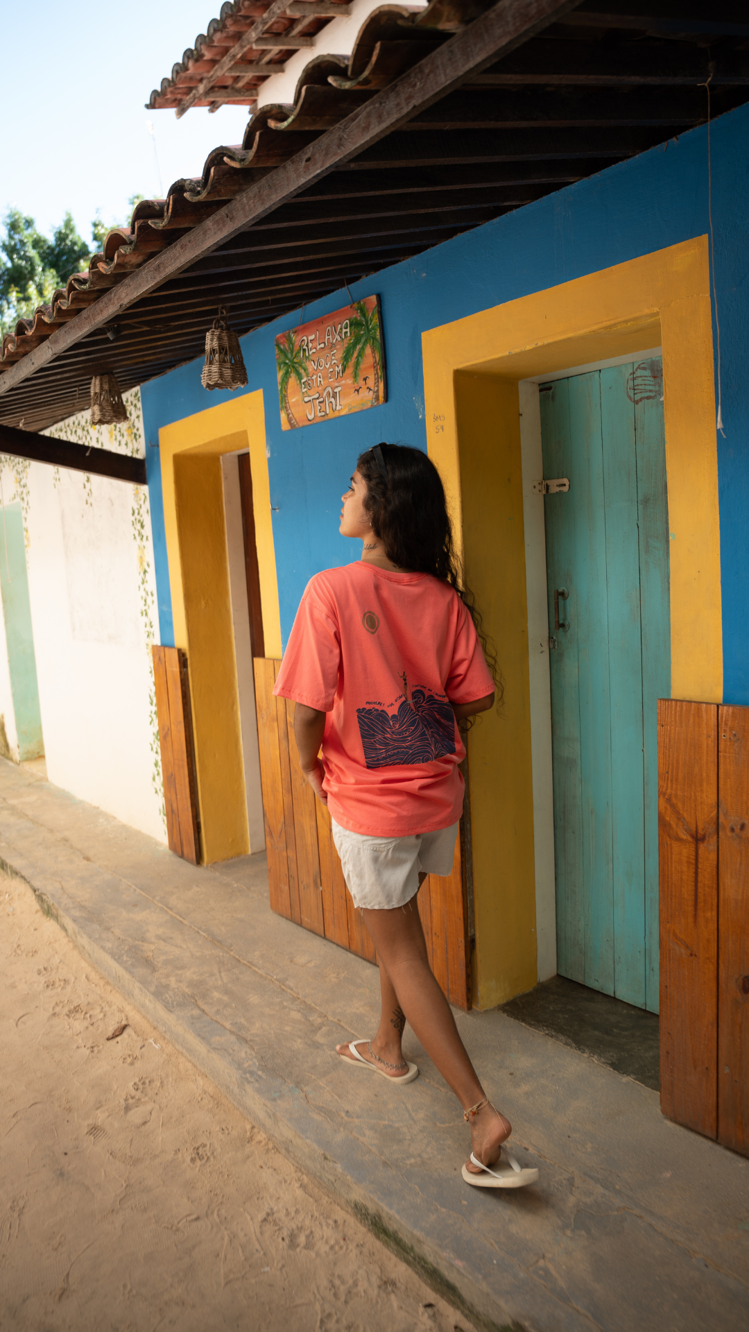 Camiseta Feitas de Mar Surf | Cor Coral
