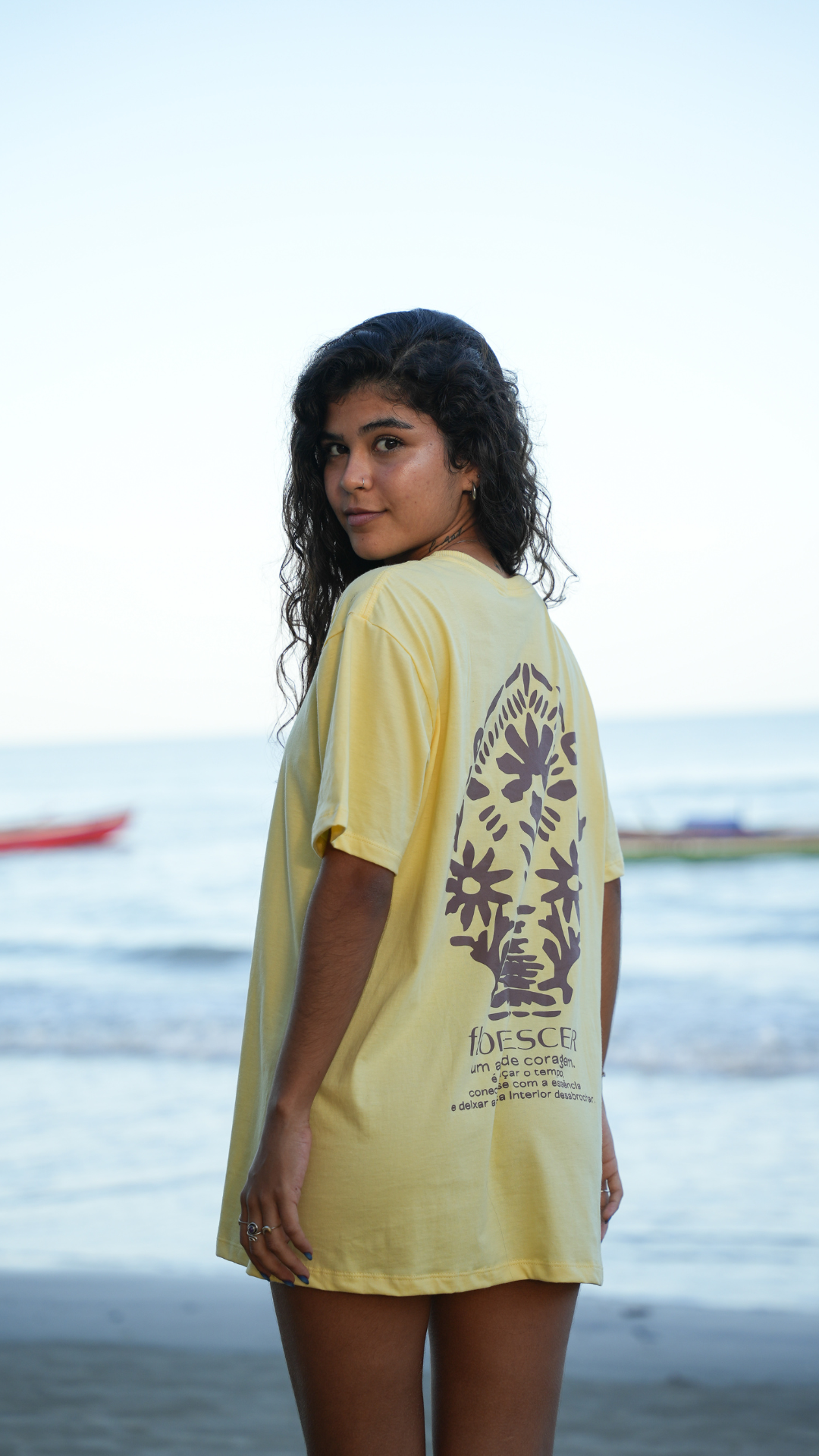 Camiseta Florescer  | Cor Amarelo Manteiga