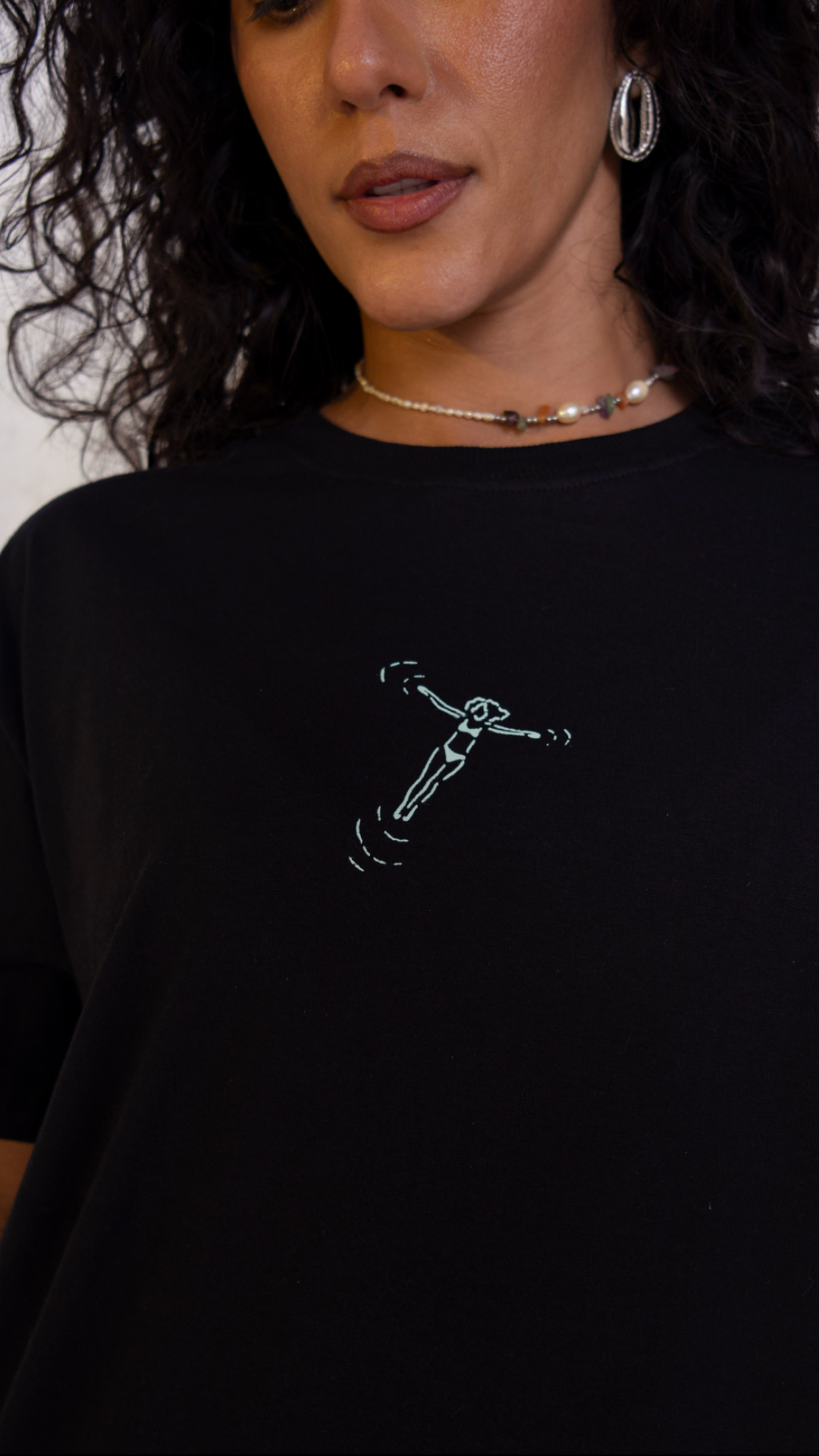 Camiseta Oversized Fluir | Cor Breu