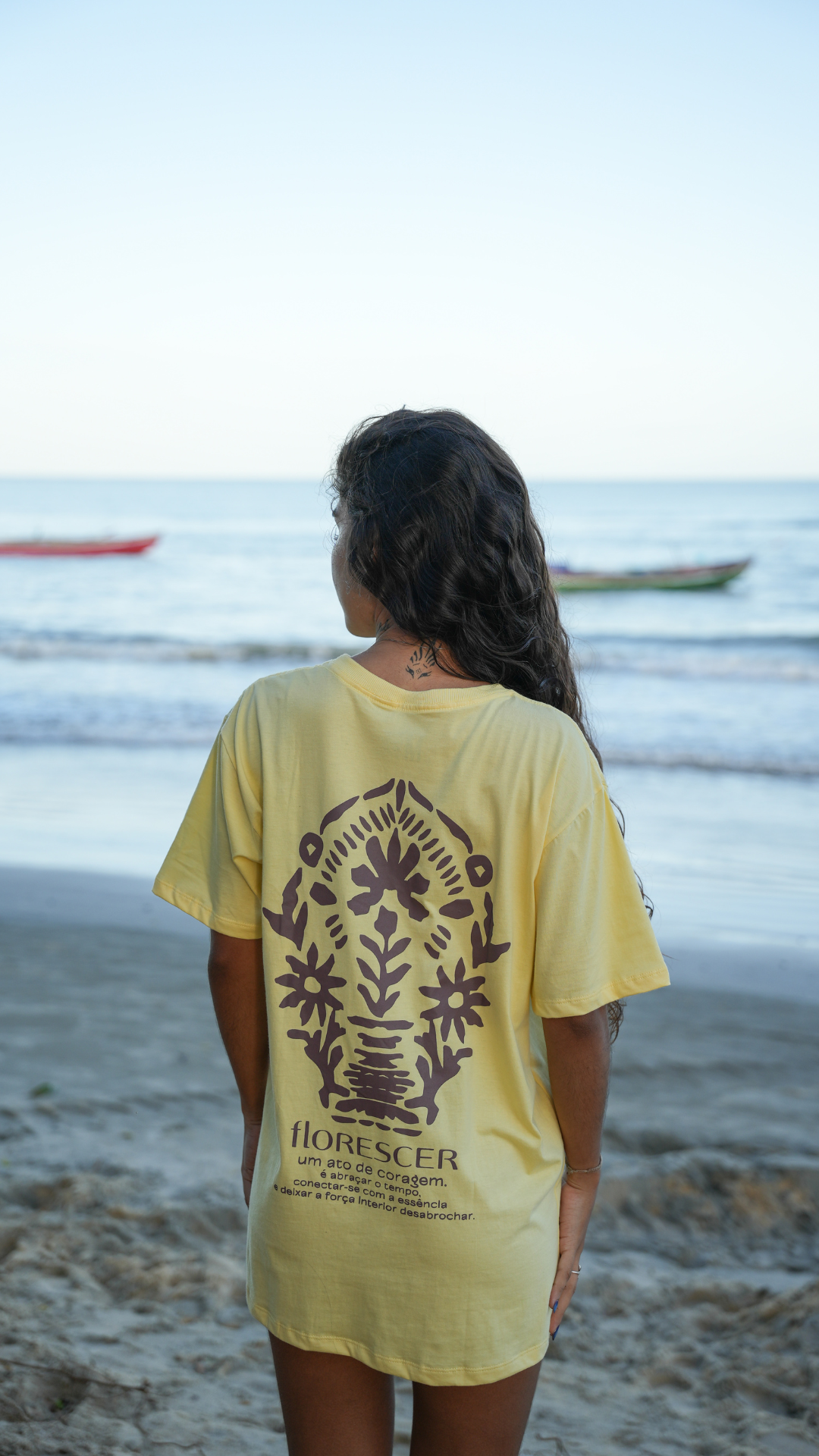 Camiseta Florescer  | Cor Amarelo Manteiga