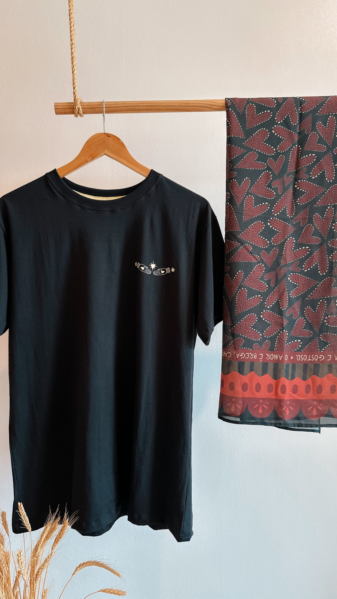 Camiseta O amor é brega | Cor Preto